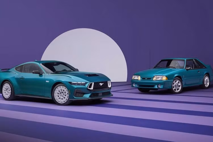 Mới đây, Ford đã thực hiện phiên bản đặc biệt - Mustang FX nhằm gợi nhớ thời kỳ này, xe được phát triển dựa trên GT Premium với hai biến thể mui trần và Coupe. Điểm nhấn của Mustang FX là sự giao thoa cổ điển từ trong lẫn ngoài.