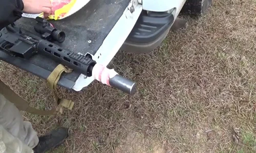 Xem cách nướng thịt cực chất bằng nòng súng trường M16
