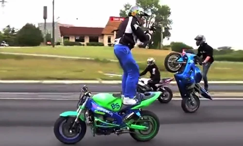 Xem biker làm xiếc, giỡn mặt tử thần