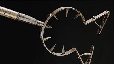 Loạt vũ khí Trung cổ kỳ dị khiến đối phương khiếp sợ tột độ