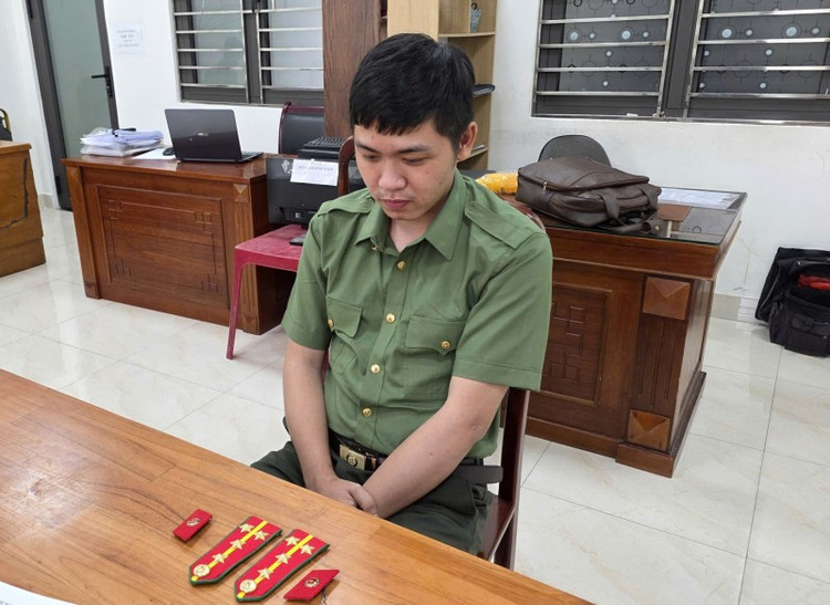 Đối tượng Nguyễn Thành Phúc tại cơ quan Công an. ban-sao-6-8ca2-1754482931114.jpg