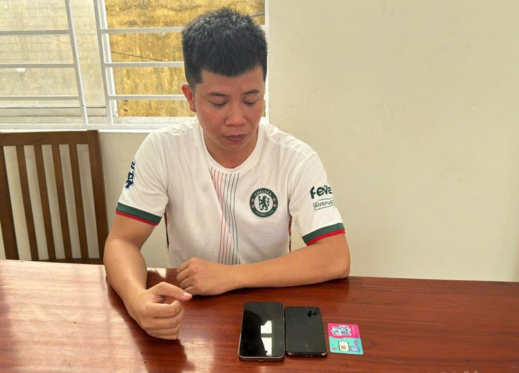 Đối tượng Nguyễn Ngọc Anh giả mạo tài khoản Facebook để lừa đảo, chiếm đoạt hơn 2,2 tỉ đồng của một phụ nữ. 55c-smfh.jpg