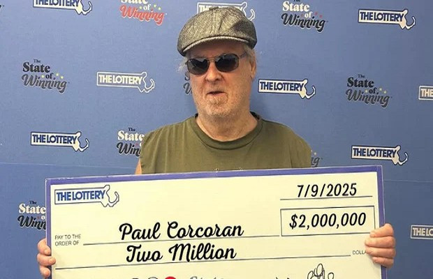 Paul Corcoran wins $2 million in one day. Photo: Massachusetts State Lottery. xoso.png