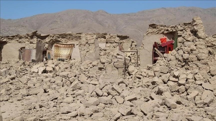 Banyak rumah di Afghanistan timur rusak atau hancur total. Foto: Anadolu. dong3.png