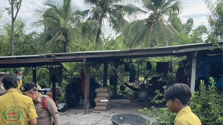 Một cặp vợ chồng bị điện giật tử vong tại nhà ở Nong Chok, Bangkok. Ảnh: Khaosod. thailan1.png