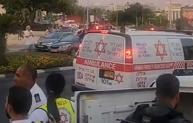 Xe cứu thương tại Eilat, Israel, ngày 24/9. Ảnh: MDA. israel4.png