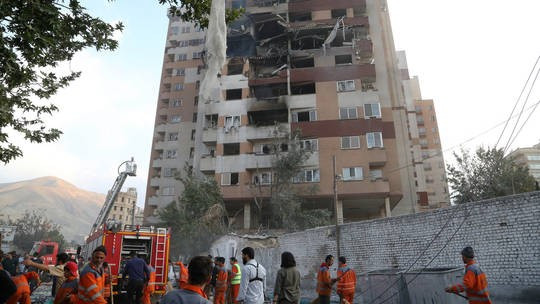 A damaged building in Iran's capital Tehran after an Israeli attack on June 13, 2025. Photo: Anadolu. iran2.jpg