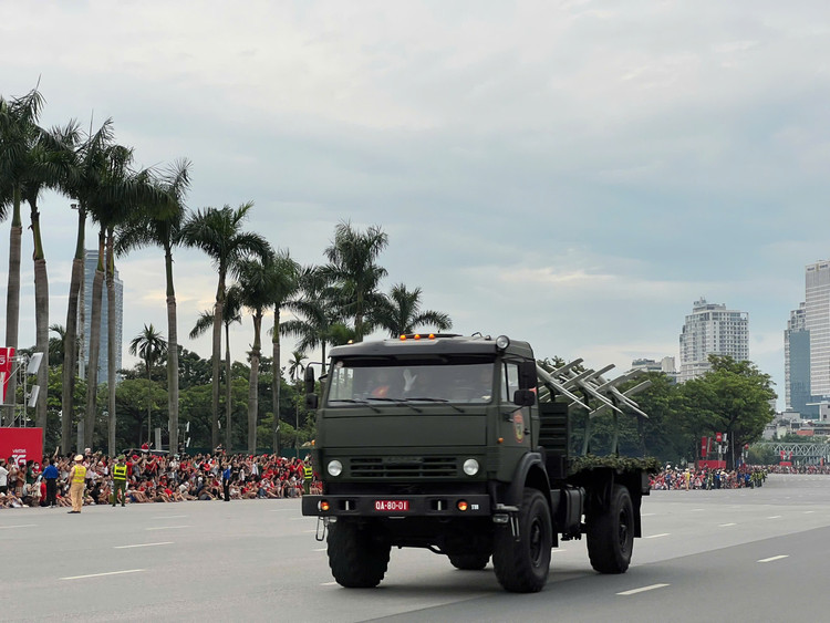 gen-h-xe13.jpg