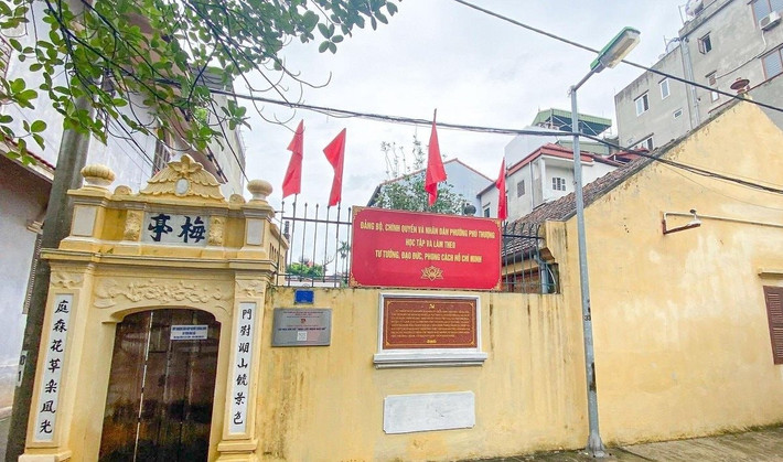Hành trình có thể bắt đầu từ di tích nhà cụ Nguyễn Thị An, nơi Chủ tịch Hồ Chí Minh nghỉ lại trên chặng đường từ chiến khu Việt Bắc trở về Hà Nội. Đến đây, du khách sẽ hình dung được không gian yên tĩnh nơi Bác chuẩn bị soạn thảo bản Tuyên ngôn Độc lập khai sinh ra nước Việt Nam Dân chủ cộng hòa (nay là nước Cộng hòa xã hội chủ nghĩa Việt Nam). Ảnh Hà Nội Danh thắng và Di tích