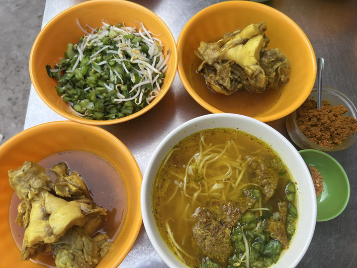 Bún Xiêm Lo là món ăn không thể bỏ qua khi đến miền Tây. Ảnh Bún Xiêm Lo AChu