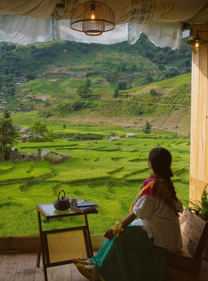 Mỗi bước chân qua bản là một trải nghiệm gần gũi, vừa khám phá văn hóa, vừa cảm nhận nhịp sống chậm rãi, thanh bình. Ảnh FB Đỗ Vân Anh