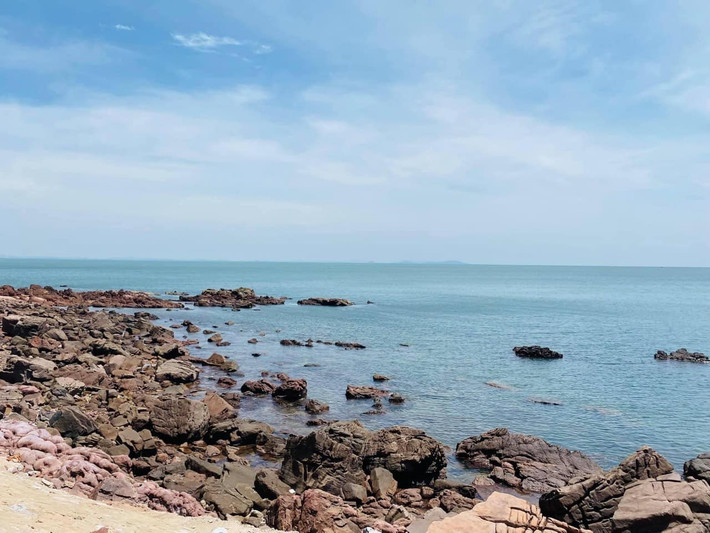 Tọa lạc tại huyện Nghi Lộc, tỉnh Nghệ An, bãi Lữ cách thành phố Vinh khoảng 20 km và cách Hà Nội khoảng 260 km tương đương 4–5 giờ lái xe. Ảnh Mai Quỳnh