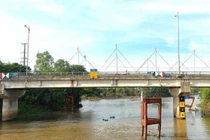 Gói thầu cầu qua kênh Hưng Điền: Đối thủ tự "loại mình" bằng lỗi sơ đẳng [Kỳ 2] 