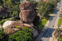 Nhà thầu trúng 3 gói thầu 1 ngày ở Đồng Nai: Năng lực vượt trội hay…? 