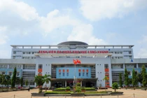 Gói thầu máy sấy tại BV Long Khánh: Tranh cãi Mã HS, kỹ thuật "một hãng"