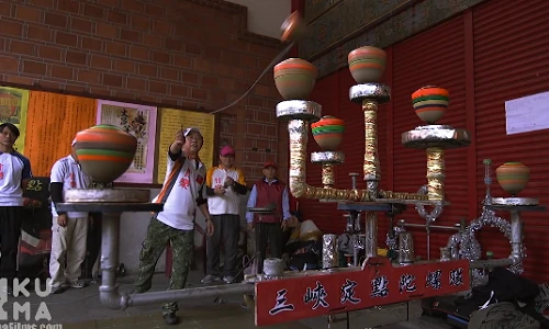 Tròn mắt xem cao thủ chơi trò con quay