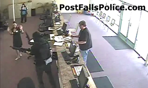 Cướp ngân hàng, cuỗm sạch tiền trong 60 giây