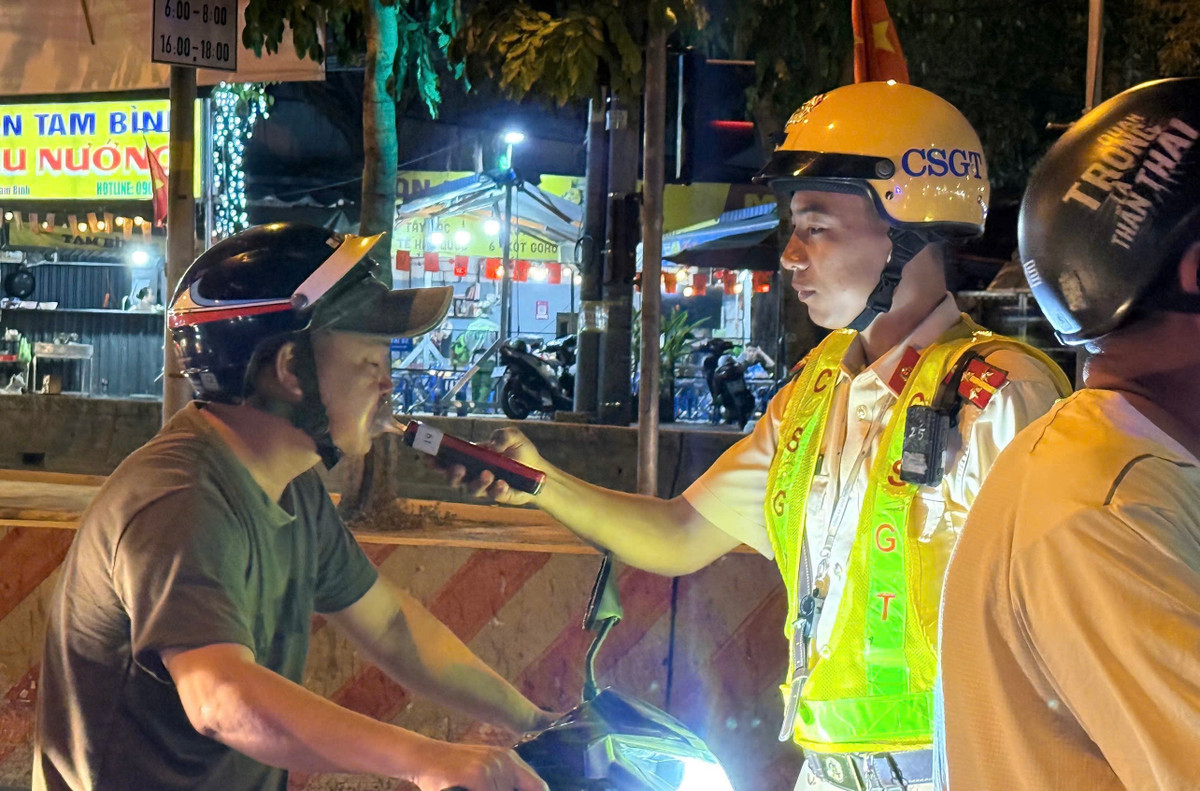 Thậm chí có không ít trường hợp nồng độ cồn rất cao, người điều khiển phương tiện không còn tỉnh táo...