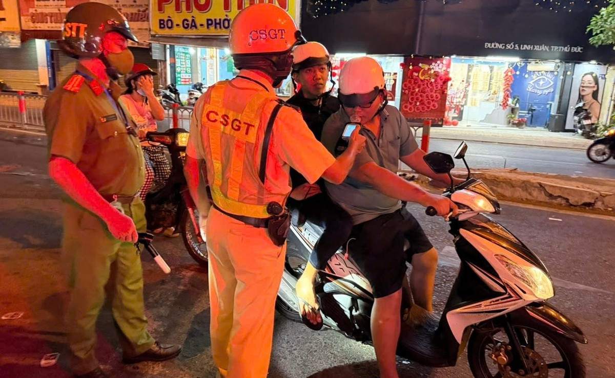 Chỉ huy Đội CSGT Rạch Chiếc bày tỏ sự lo ngại khi dù lực lượng CSGT rất thường xuyên tuần tra xử lý vi phạm nồng độ cồn, nhưng vẫn phát hiện nhiều trường hợp vi phạm.