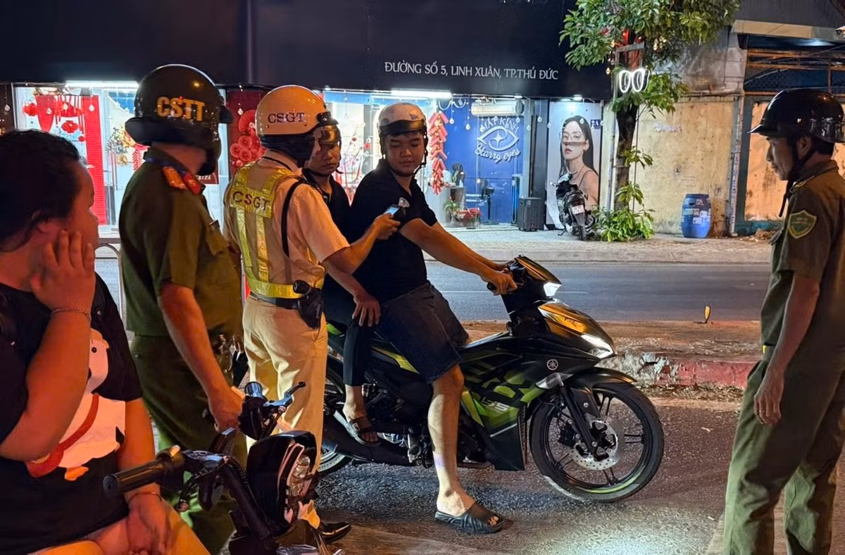 Các trường hợp vi phạm đều chấp hành việc xử lý của CSGT...