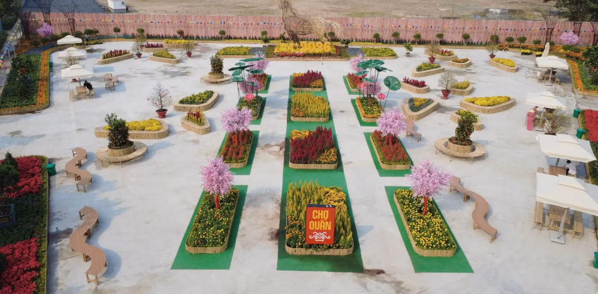 : Các tiểu cảnh trong công viên đã hoàn thiện kịp phục vụ người dân TP HCM vui chơi dịp Tết gần kề.