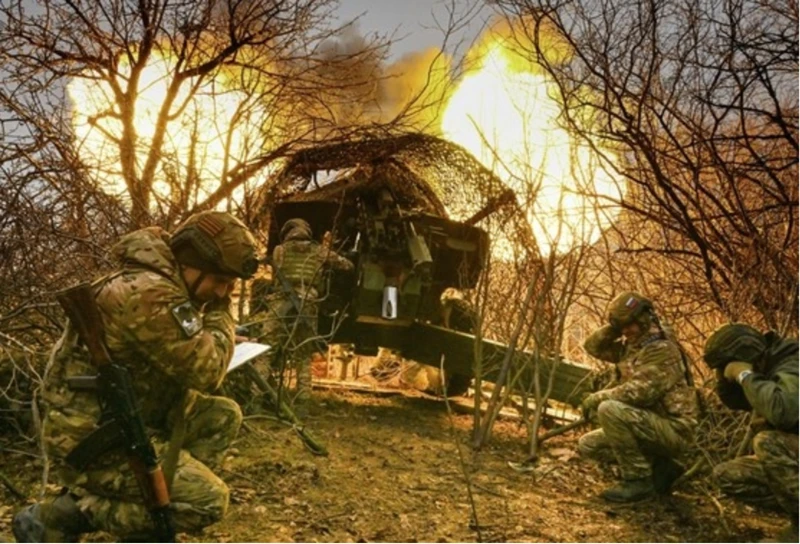 Đốt cháy loạt xe bọc thép NATO, quân Nga chính thức tiến đánh Sumy