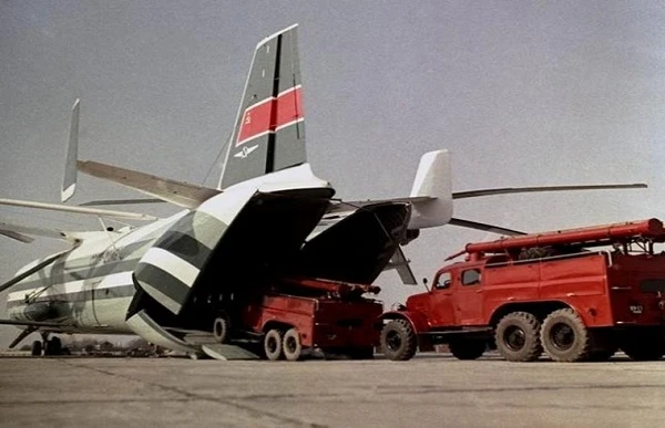 "Khám" bên trong trực thăng lớn nhất lịch sử thế giới