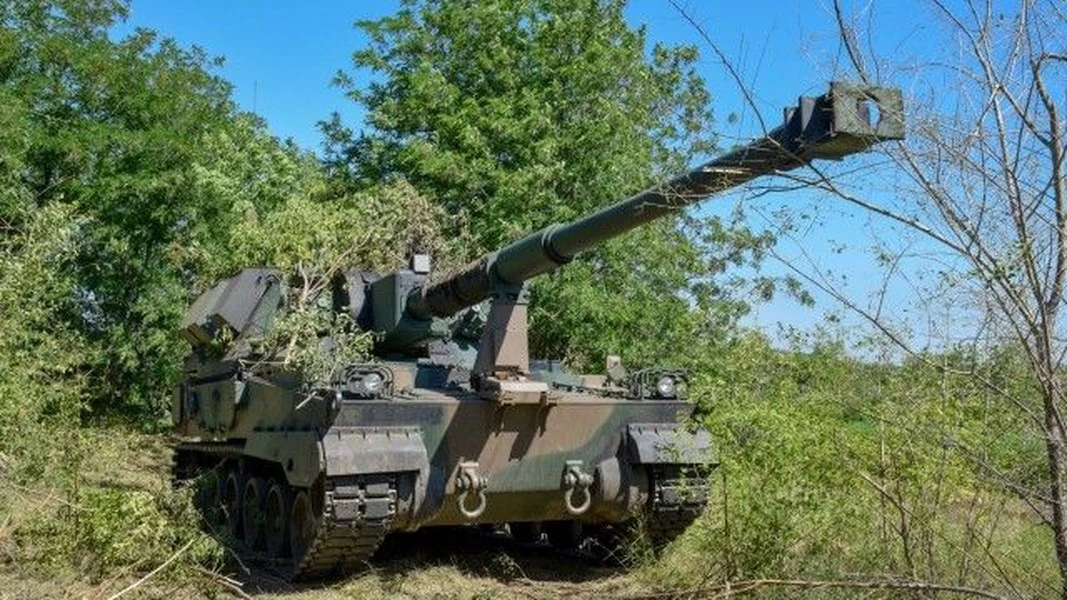 Pháo Krab cực kỳ đáng sợ khi tích hợp đạn dẫn đường Vulcano