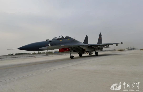Tiêm kích Su-30MKK Trung Quốc cũng có tên lửa Kh-31P và R-77