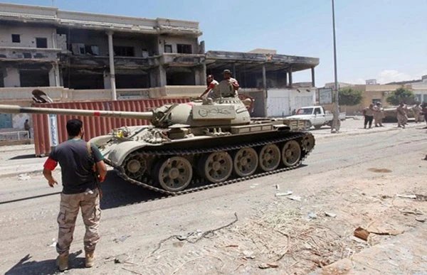 Ảnh: Quân đội Libya chuẩn bị hủy diệt phiến quân IS