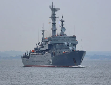 Ảnh hiếm tàu huấn luyện bí ẩn Smolny của Nga