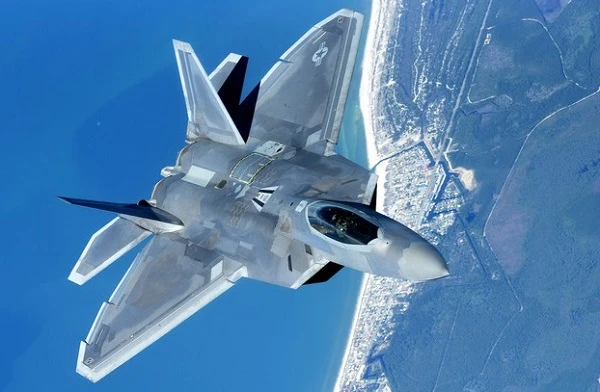 Ngừng sản xuất "viên ngọc quý" F-22 quá sớm: Sai lầm lớn của Mỹ! 