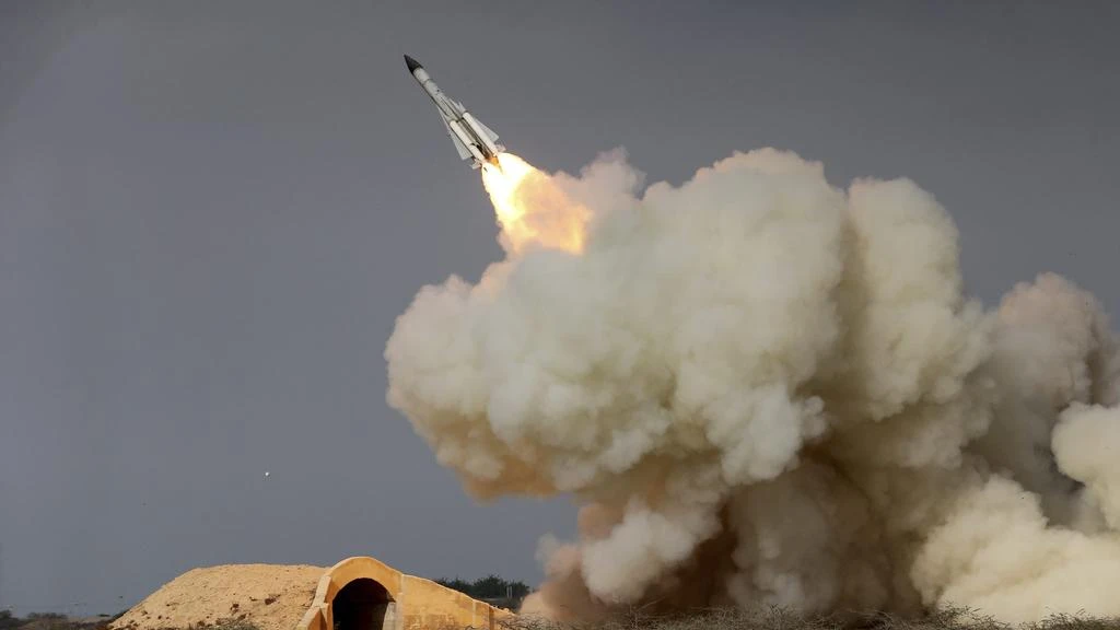 Kinh khủng số lượng bệ phóng tên lửa đối không Iran, Mỹ liệu hồn!