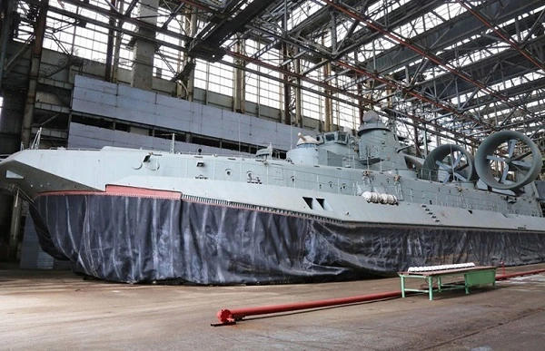 Khám phá nơi đóng siêu tàu đổ bộ Zubr ở Crimea