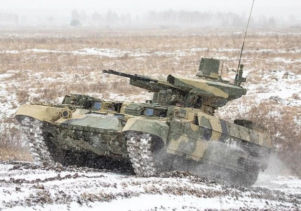 Chiêm ngưỡng "Kẻ hủy diệt" của Lục quân Nga phô diễn sức mạnh