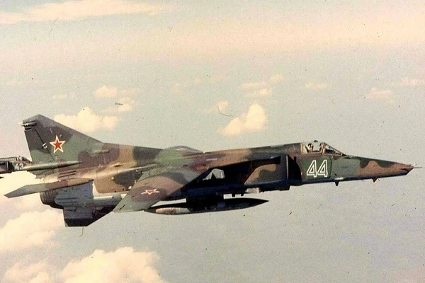Bị ruồng bỏ, cường kích MiG-27 Liên Xô vẫn có thể chiến đấu cực tốt