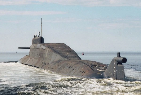 Soi 5 tàu ngầm có khả năng hủy diệt thế giới trong 30 phút