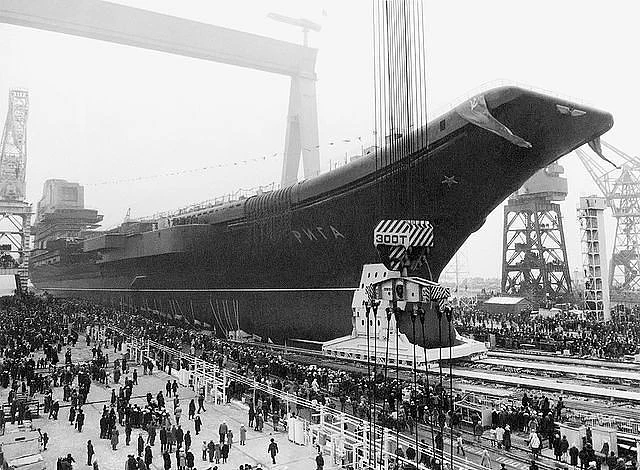 Tàu sân bay độc nhất của Nga sẽ trở lại biển vào năm 2022