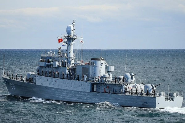 Ngoại giao bằng tàu chiến Pohang, Hàn Quốc lợi cả đôi đường