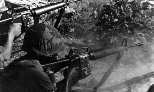Giải mã sự nguy hiểm của M16 trong Chiến tranh Việt Nam