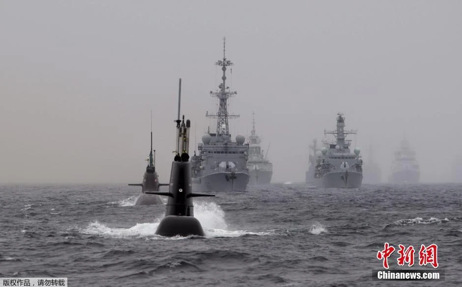 Tàu chiến, máy bay NATO tập trận săn ngầm lớn