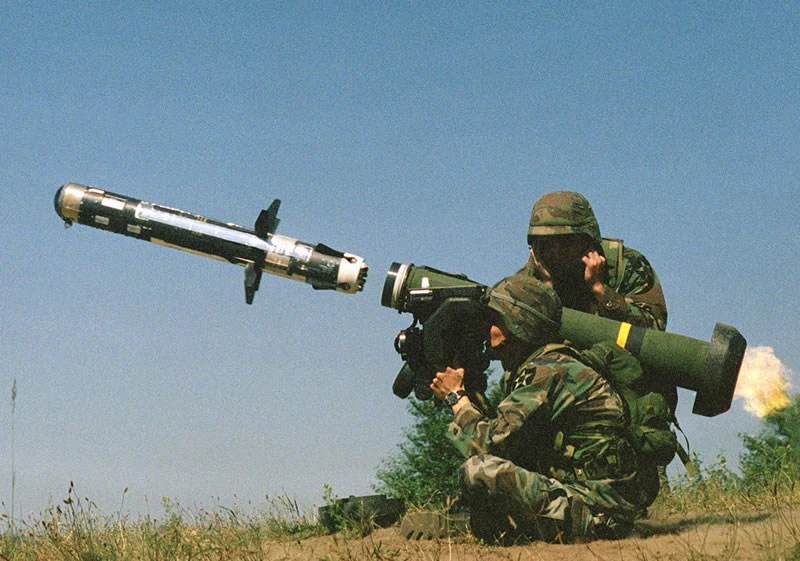 Mỹ "vác" tên lửa chống tăng Javelin đến sát nách Nga