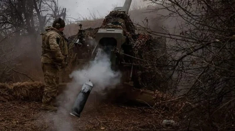 Quân Nga cùng lúc tạo thành hai vòng vây Kurakhove, lính Ukraine bỏ chạy