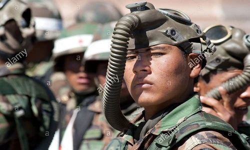 Điều ít ai ngờ về mặt nạ quân dụng của binh lính