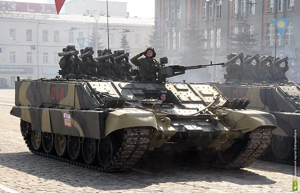 Hãi hùng xe bọc thép “phun lửa” BMO-T của Nga