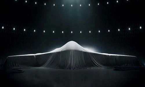 Lộ mô hình máy bay tàng hình tương lai của Mỹ