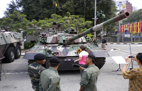 Khó tin: Pháp sản xuất động cơ "khủng" cho xe tăng T-72