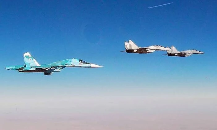 Không quân Nga và Syria phô diễn lực lượng “sát vách” Israel