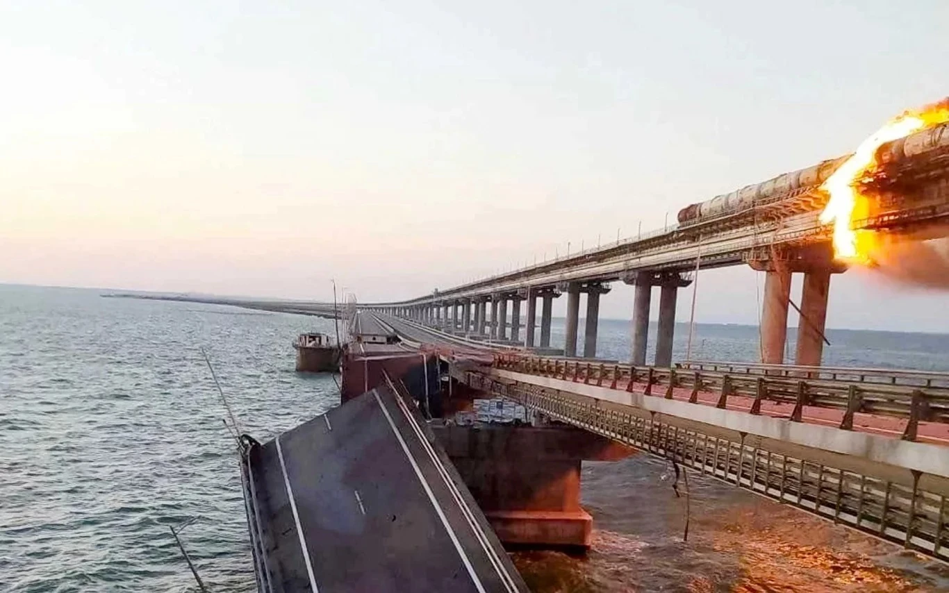 Trung đoàn S-500 đầu tiên của Nga được điều đến cầu Crimea