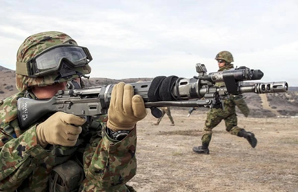 Bất ngờ nguồn gốc súng trường tấn công “khủng” nhất Nhật Bản